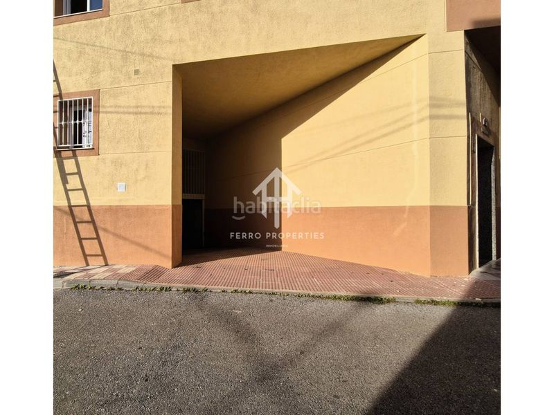 Foto 1ee40c8b-a28c-4004-8c2a-9b78cdf254f5. Aparcament cotxe a Albolote