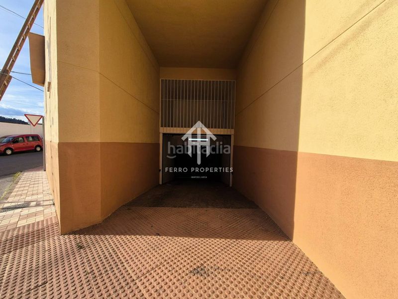 Foto 2ffd3e74-3f7a-4d6b-ba27-4f8842f42ab0. Aparcament cotxe a Albolote