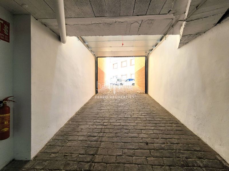 Foto 382694a1-a9d4-4fb8-8f08-4918508d115b. Aparcament cotxe a Albolote