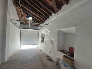 Car parking in Loja. Garaje en venta en loja