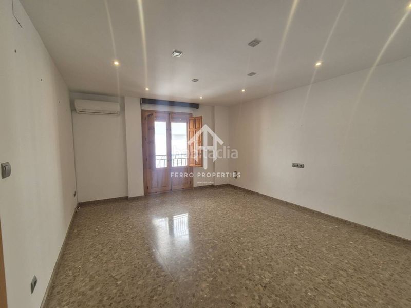 Foto 3105a7ba-5a9c-4246-b8c1-eb269f47b65c. Pis a Loja