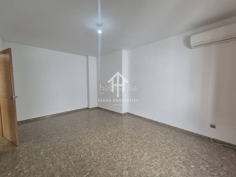 Foto 70e14974-8699-493c-b551-f422407e3a1c. Pis a Loja