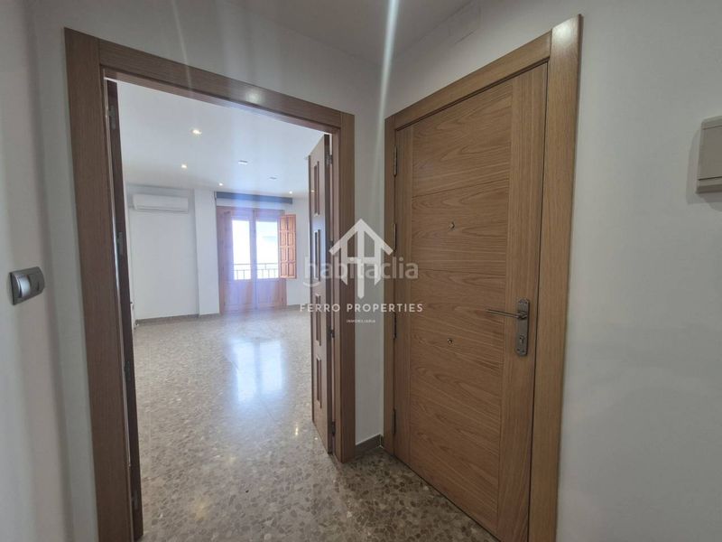 Foto 90c508f9-260f-4c97-9fcb-98c80ad20749. Pis a Loja