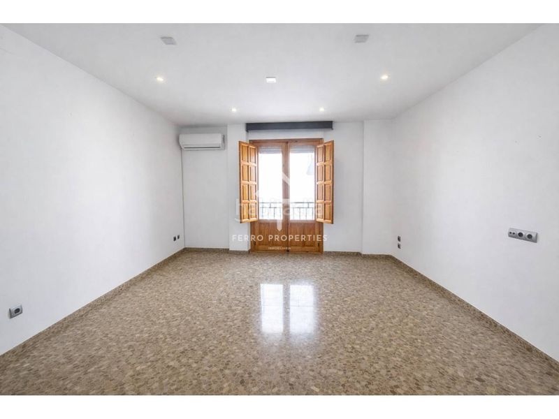 Foto 9c18cb4f-e3eb-4345-8391-e2ebb95e3385. Pis a Loja