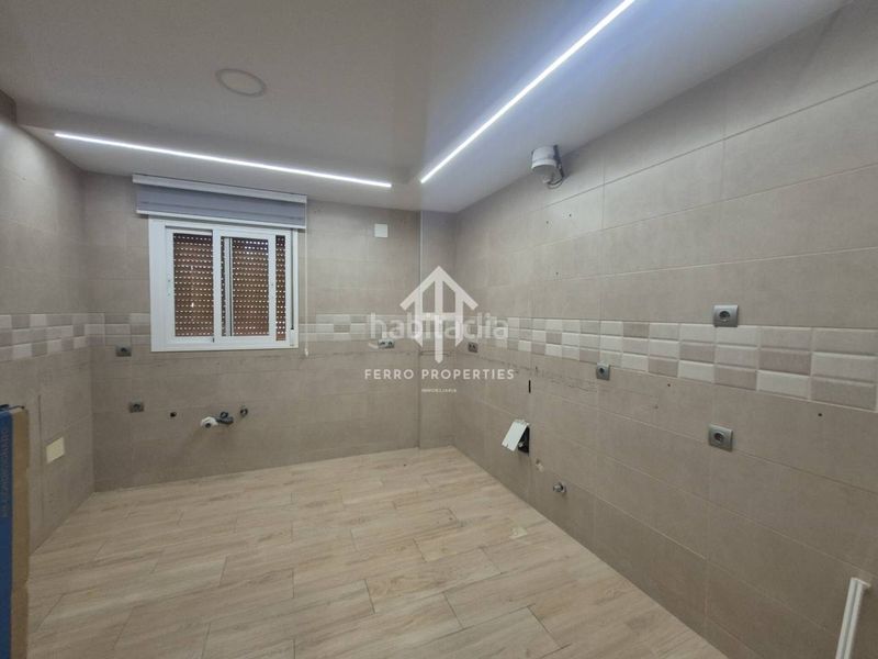 Foto c2ed56a3-83cd-4d76-bd46-eeccc4916919. Pis a Loja