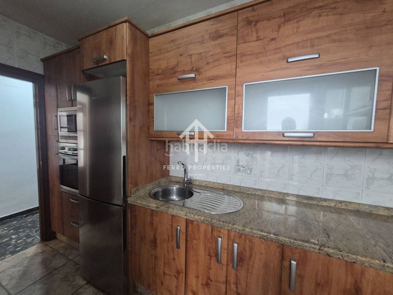 Foto a6da7811-a322-442c-90db-47600b327b1e. Pis a Loja