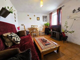 Casa  Calle bellavista. Casa con gran terraza y potencial de inversión en loja