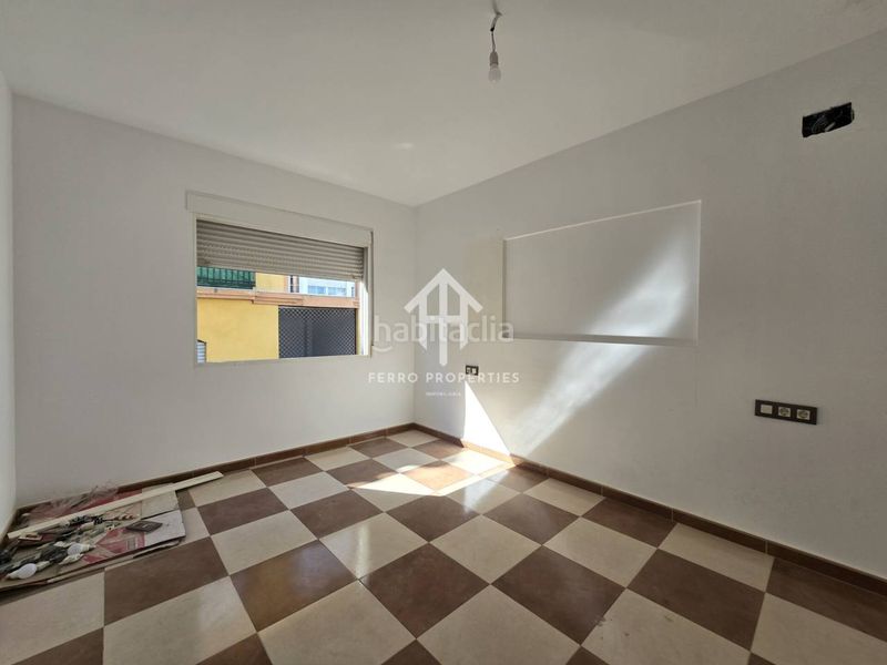 Foto 0a0e5b2d-ed34-43b1-b2af-185bee4ee9d0. Casa amb aparcament a Peligros