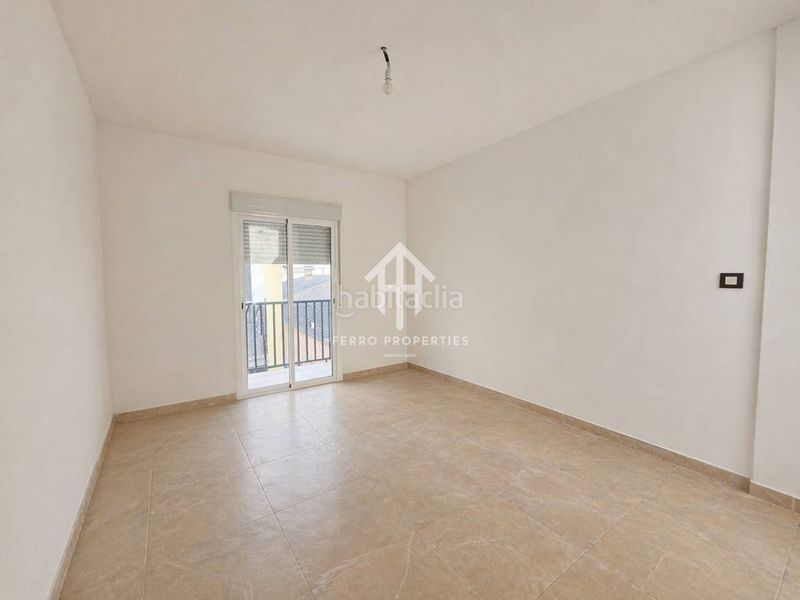 Foto 6edbe730-be2b-4e70-8ed8-e9a609c85a2b. Casa amb aparcament a Peligros