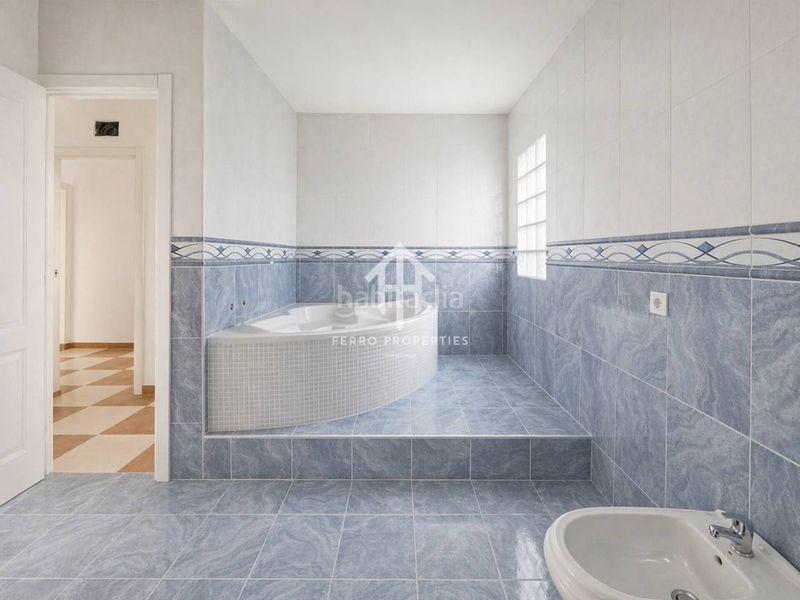 Foto e9dd13e1-0d70-46a0-9a9b-e192d88722ec. Casa amb aparcament a Peligros