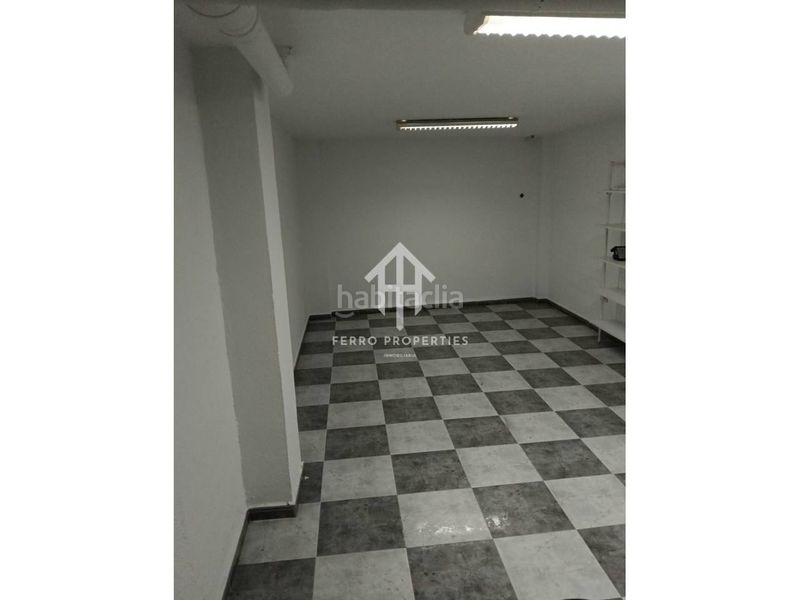 Foto 2c8cad03-83d6-46d3-9cc5-2a4e88eb9b61. Local comercial a avenida andalucía 26 a Atarfe