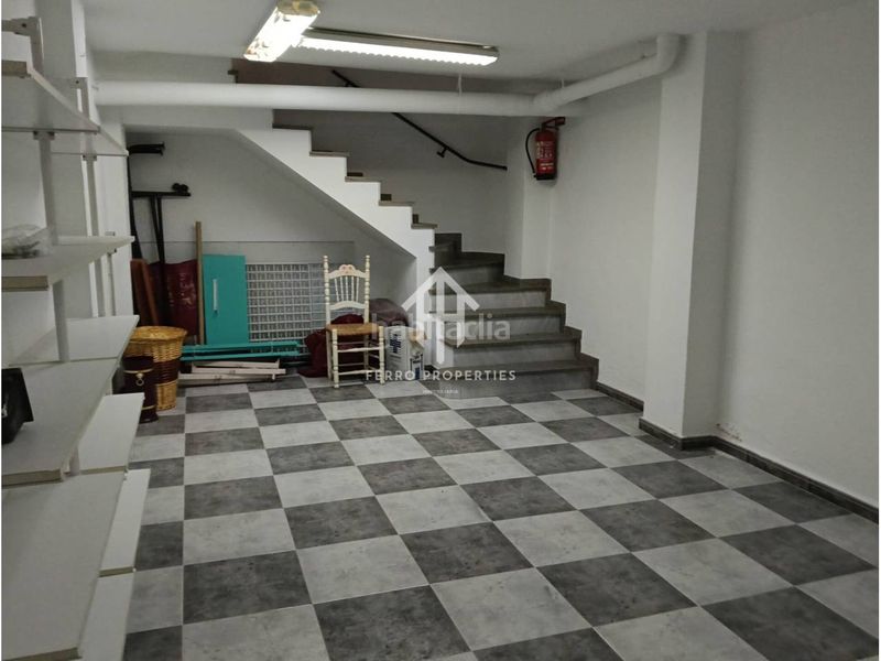 Foto afb0cc6d-e6aa-4706-8bbf-77b51a6cfc98. Local comercial a avenida andalucía 26 a Atarfe