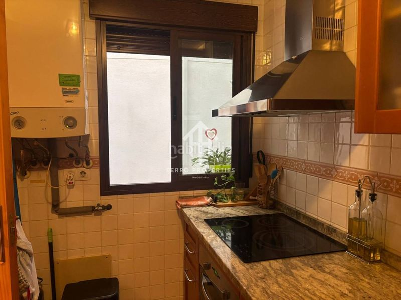 Foto b7c6b924-4631-409e-85be-579356a26328. Flat with heating parking pool in Atarfe