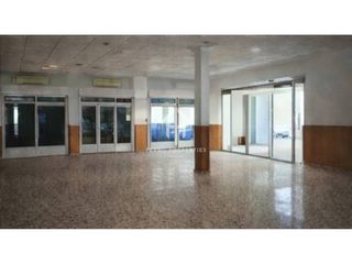 Rent Business premise in Avenida diputación 11. Local comercial en alquiler en atarfe