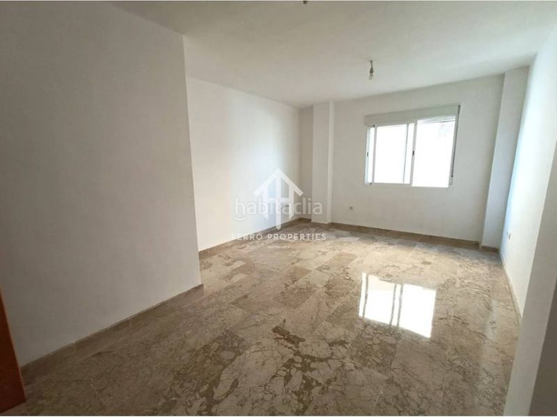 Foto 49a5e60f-1d77-4fa9-a407-275870fded0b. Pis amb aparcament a Cijuela