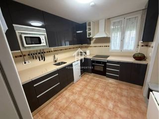 Piso  Calle baleares. Venta de flat amplio en cijuela