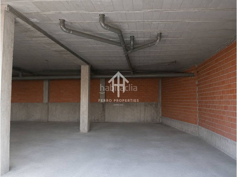Foto d154b348-9c84-423b-9710-aa5e652af1d3. Local comercial a Atarfe