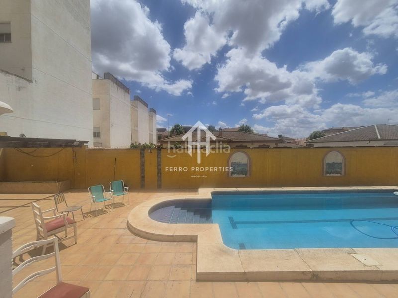 Foto 6b550c2f-bd76-4b5e-a100-afbe6c9b1300. Xalet amb aparcament piscina a Láchar
