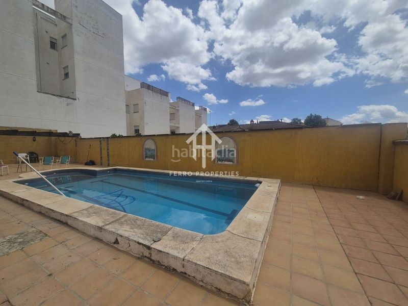 Foto 8e7f9854-bc96-463a-bf84-60edc8089a60. Xalet amb aparcament piscina a Láchar