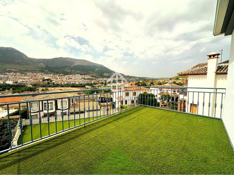Foto 1b68800b-6dbd-4276-be64-3895b1a0ae27. Xalet amb aparcament piscina a Loja