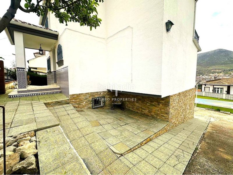 Foto ede569a1-08e7-431e-b71d-4fd635865d00. Xalet amb aparcament piscina a Loja