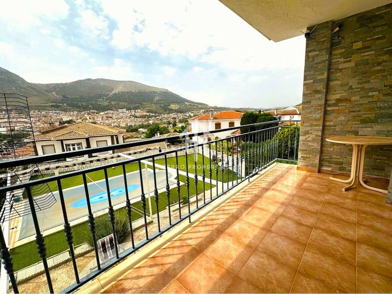 Foto f24a253b-94c9-48c5-841c-bebc99f35f6e. Xalet amb aparcament piscina a Loja