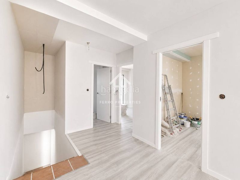 Foto 2a4fef80-e237-4b38-9f56-c46d67042b9a. Maison avec parking dans Loja