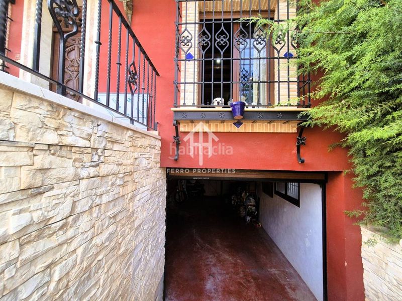 Foto 241c9834-ca96-473e-980e-d91d685fbfed. Casa aparellada amb calefacció aparcament a Loja