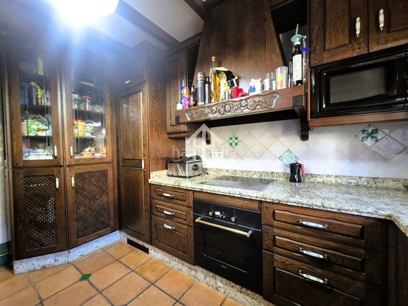 Foto 5cdedb95-2838-4745-9d87-852363437690. Casa aparellada amb calefacció aparcament a Loja