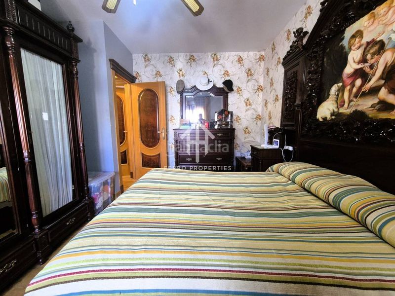 Foto b821a6e0-67a7-4fdb-a510-9e67ca65b2e8. Casa aparellada amb calefacció aparcament a Loja
