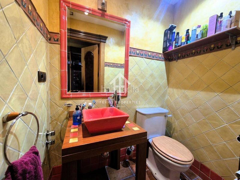 Foto ff6259f1-69c2-4ab5-8c06-583f11b71791. Casa aparellada amb calefacció aparcament a Loja