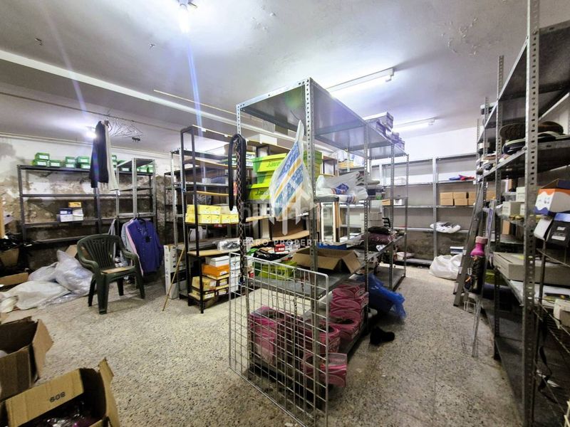 Foto 9062bbed-0bda-49c5-a35e-77032bb7f7ec. Local comercial a Loja