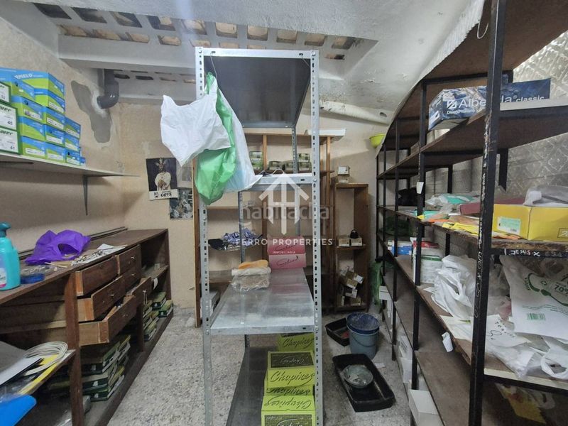 Foto efe30f6e-dd06-4ebe-bd93-c95a55f3a31f. Local comercial a Loja