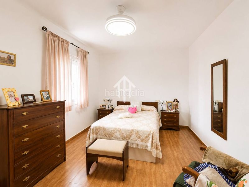 Foto 56298e32-130a-4792-878f-d0b016e3ccf5. Casa amb piscina a Loja