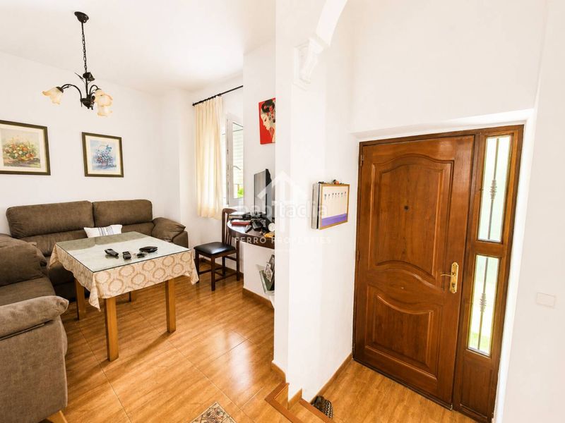 Foto ac9b03b7-9b60-4d5a-8be2-9d75d34c80ff. Casa amb piscina a Loja