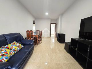 Rent Flat  Calle bruselas. Piso con plaza de parking en alquiler
