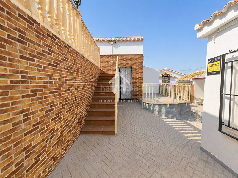 Foto f83d052c-6133-485c-bcd1-2303bea6f63d. Casa amb aparcament piscina a Loja