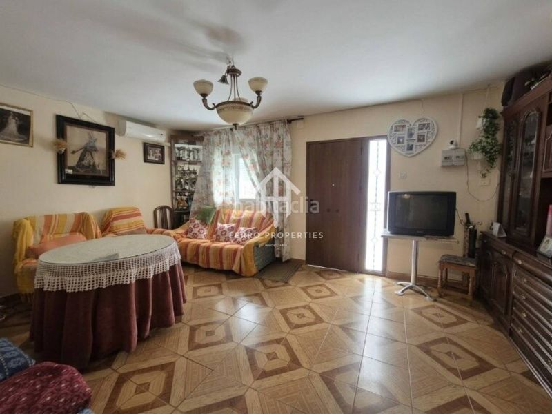 Foto 4218f956-ec04-481c-a470-60d5bbd98250. Casa a Loja
