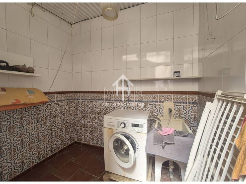 Foto cd15ea4e-b947-42e7-9e12-d0278d2d480f. Casa a Loja