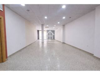 Rent Business premise in Calle  doctor jiménez rueda 5. Local en venta atarfe