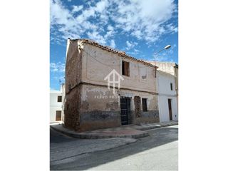 Casa pareada  Calle jardín. Casa a reformar en chimeneas  150 m  2 dormitorios