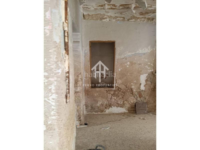 Foto cd9e365e-c9de-4a93-b3bf-cce37649c4f2. Casa aparellada a Chimeneas