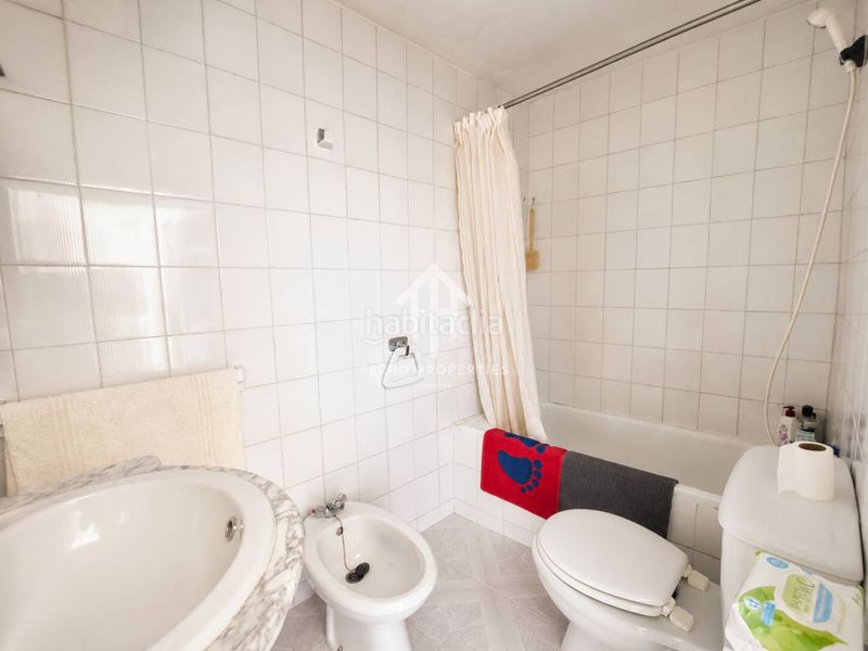 Foto 4446595e-9a67-499a-96bc-70eeb3a51803. Casa  en venta en Loja