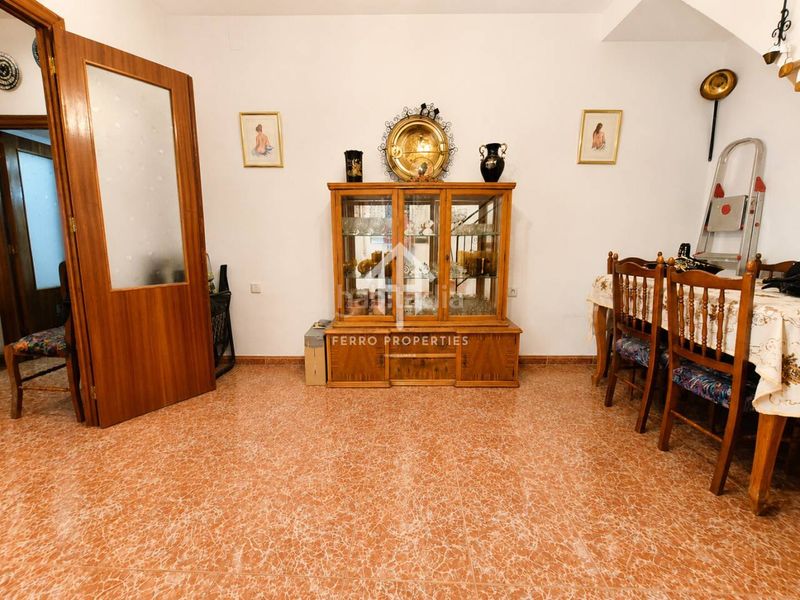 Foto 53f2a373-540c-4352-ab9b-a5e6c6dece9a. Casa  en venta en Loja