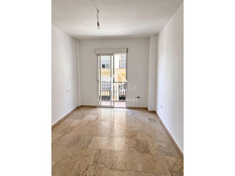 Foto a855e5d9-8cfa-4a79-a65f-0d9e8c208189. Piso venta de piso , cómodo y accesible en Atarfe
