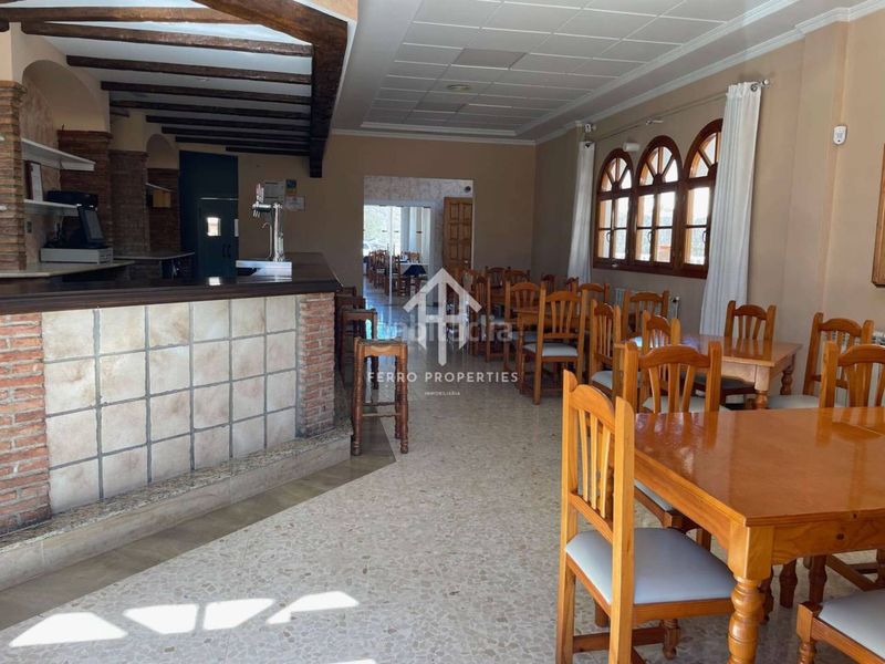 Foto 9e5f8def-bc77-4056-a43c-b1ec1e327aa5. Local comercial restaurante en venta en riofrío en Loja