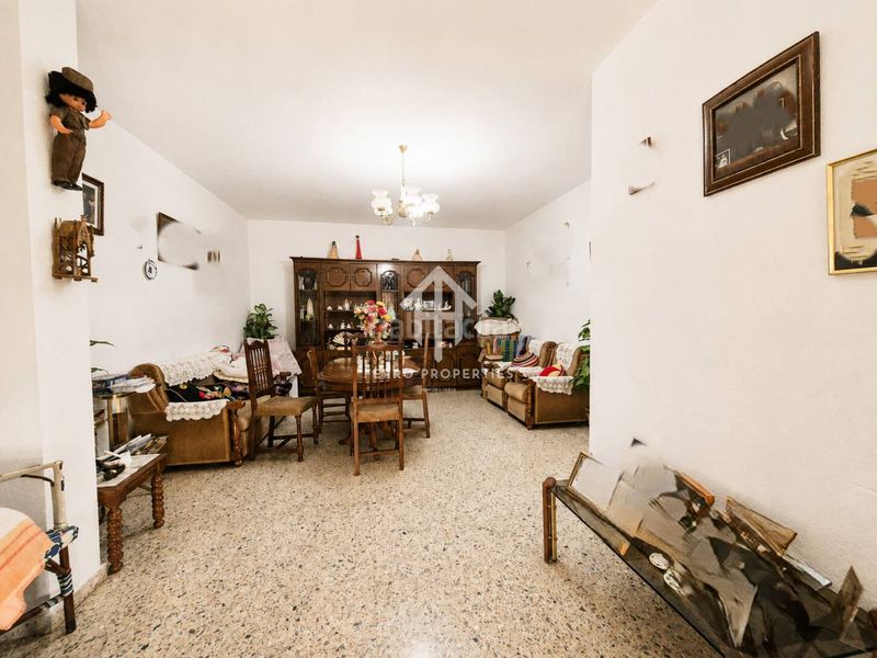 Foto bdaf233d-6c8a-46d2-b1cf-5b61df03cac3. Etagenwohnung in Loja