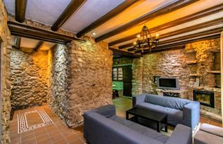 House in Algarinejo. Cortijo rústico en venta