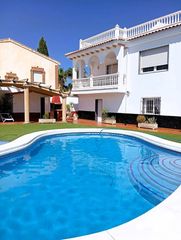 Maison à Loja. Venta de una villa en loja