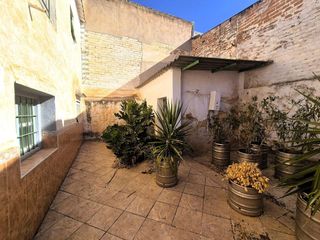 Casa in Salar. Casa en esquina con gran potencial en salar  206 m para reformar